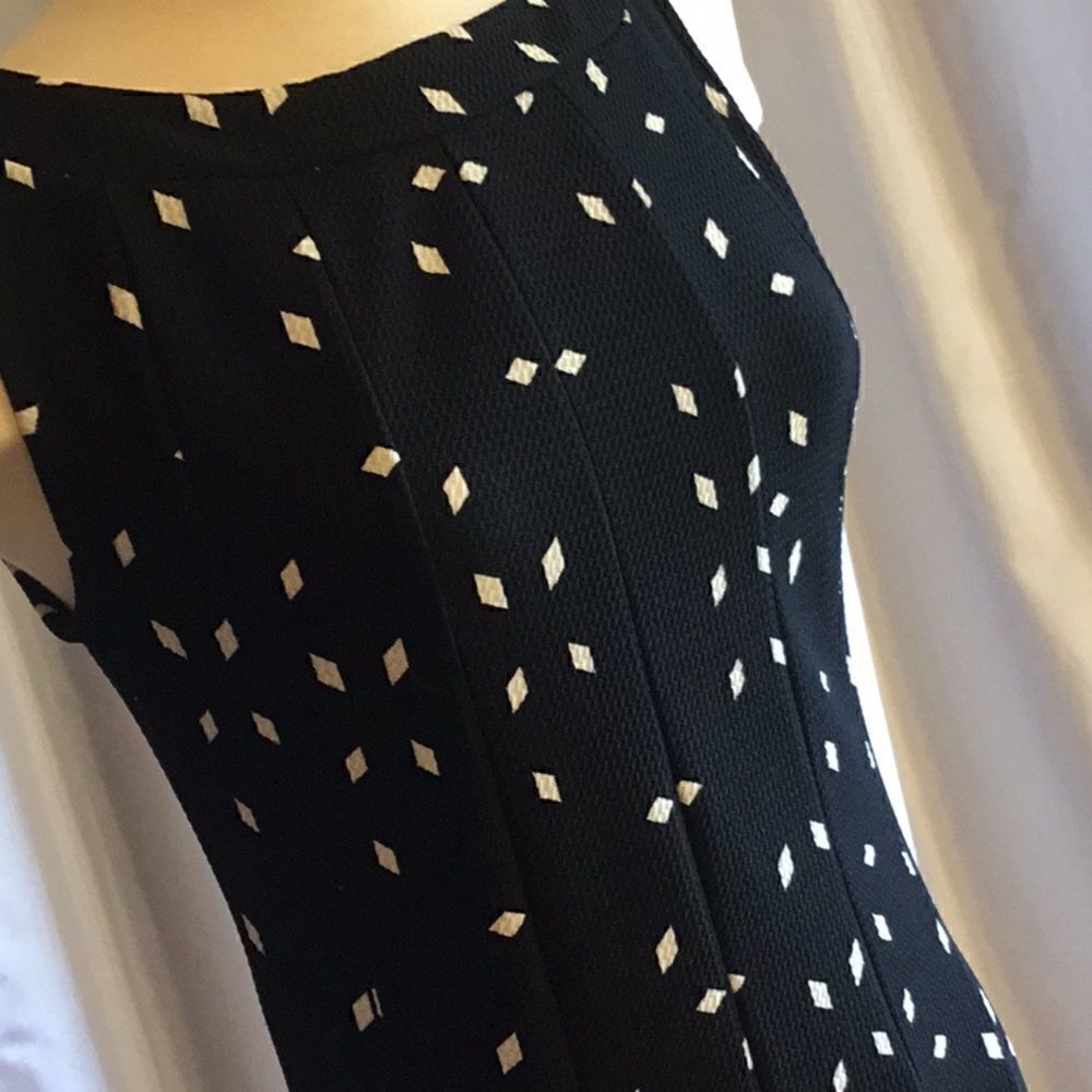Sleeveless dress in waffle weave poly blend small - Picture 6 of 15